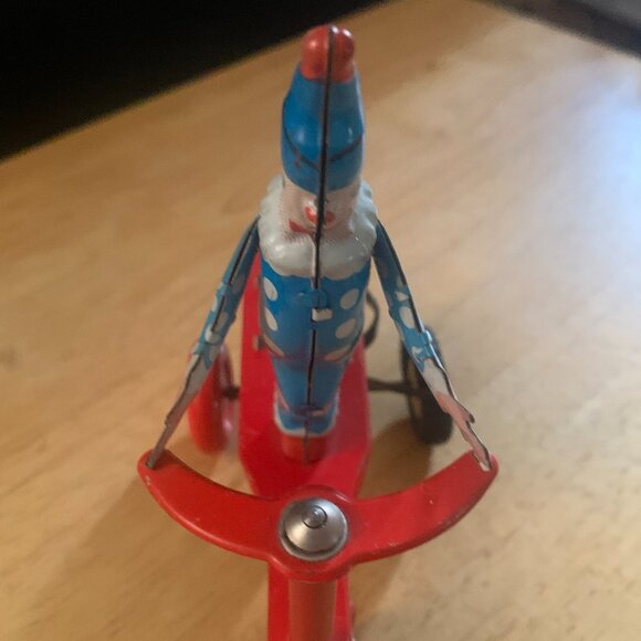 TOYS Vintage TIN LITHO Roli-Zoli Wind-Up Clown on Scooter Lemezarugyar No Key - Picture 7 of 8